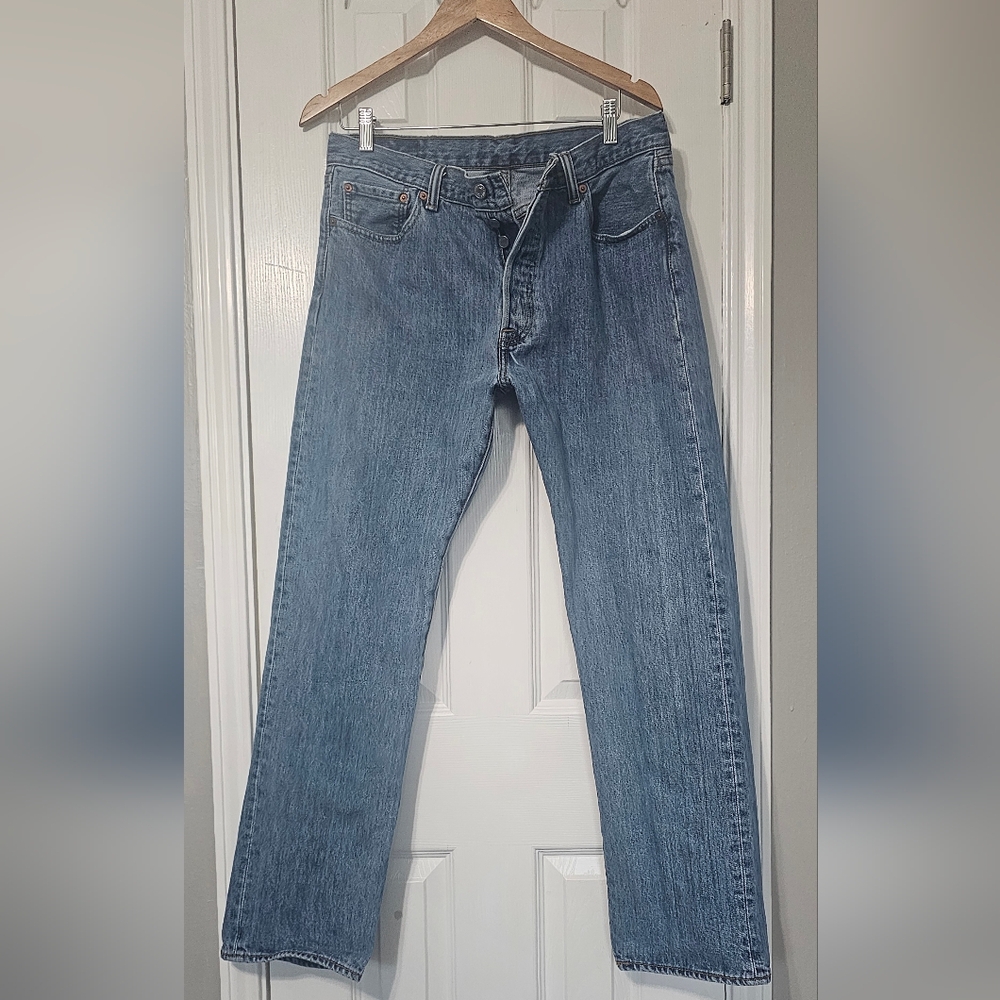 Levi's Classic Straight Blue Jeans